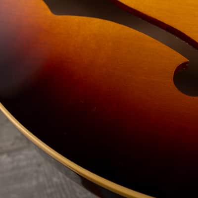 Gibson Custom 1961 ES-335 Reissue VOS, Vintage Burst | Demo image 14