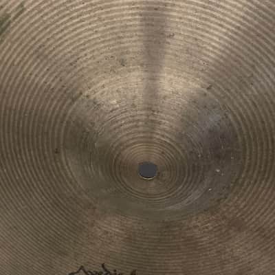Zildjian 20" Ping Ride Cymbal Meduim/ Heavy 2710 Grams Includes Zildjian Carry Bag image 2