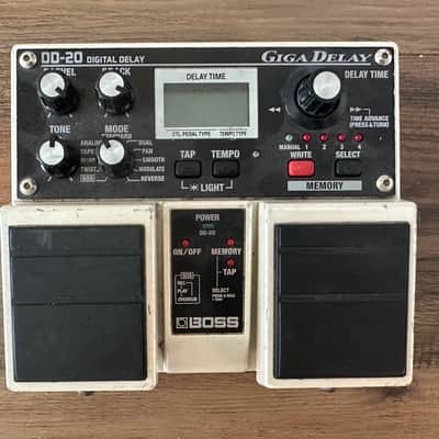 Boss DD-20 Giga Delay | Reverb