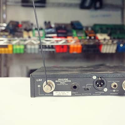 Shure LX4 Wireless Receiver | Frequency: 192.200 image 2