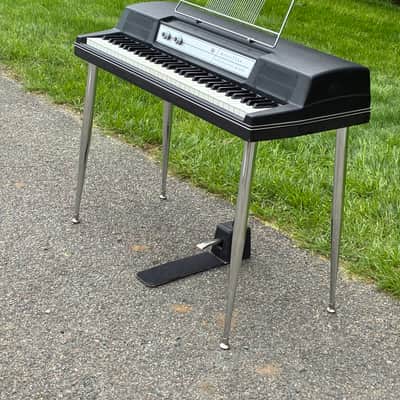 Restored Wurlitzer 200A Electric Piano image 2