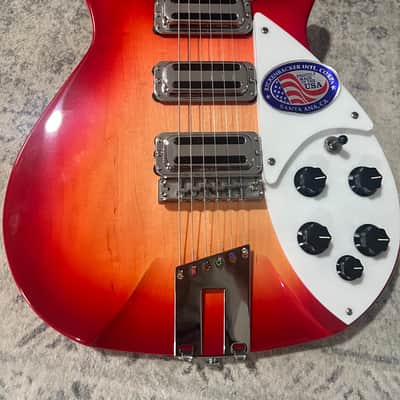 Rickenbacker 350/V63 1999 - Fireglo image 2