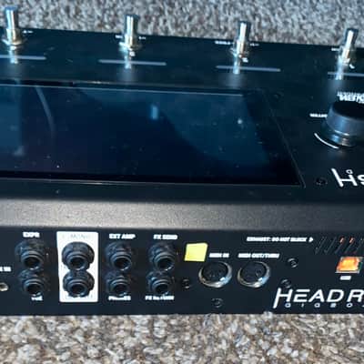 Headrush gigboard unit with Heavy duty case image 2
