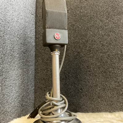 RCA74# 0172RIBBON Microphone 1935 redd badge! image 2