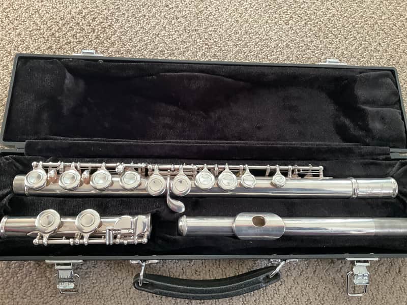 Yamaha Model 221 Flute All New Pads, Clean and Adjusted image 1