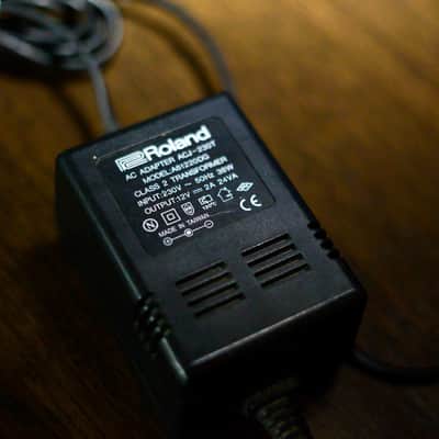 Roland EG-101 (1999) - rare techno groovebox with built in speakers image 8