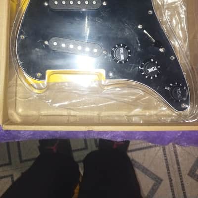 Strat Pickguard Strat 2000s image 1
