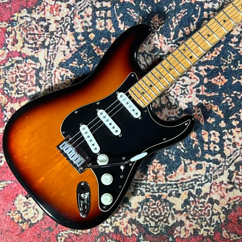 1995 Fender US Standard Stratocaster - 3 Tone Sunburst image 1
