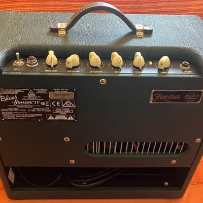 Fender Blues Junior IV Ltd 15W 1x12" Valve Combo in British Racing Green image 5
