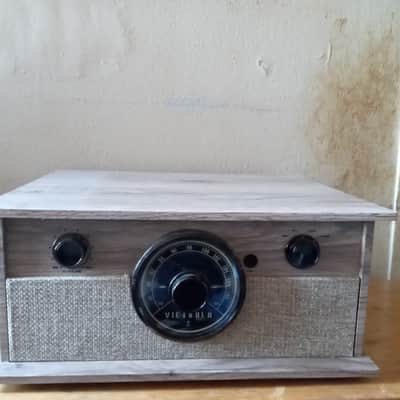 VICTROLA VTA 245B 2018 Marmol Cream Wood image 1