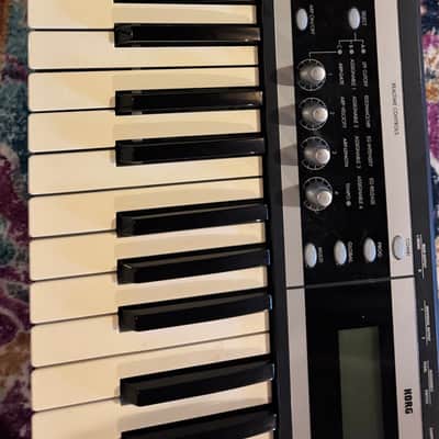 Korg X50 61-Key Music Synthesizer 2000s - Black image 4