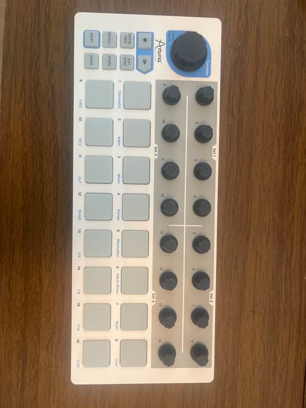 Arturia BeatStep MIDI Controller 2014 - Present - White image 1