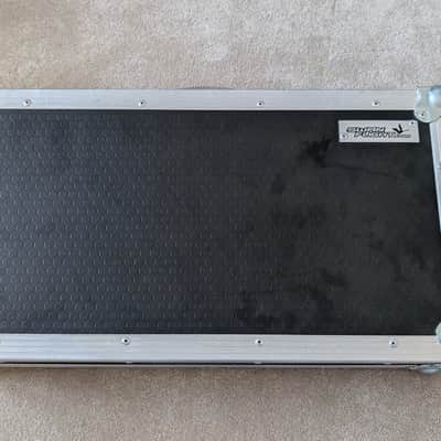 Line 6 Helix LT 2017 - Present - Black + Swan Flight Case imagen 4