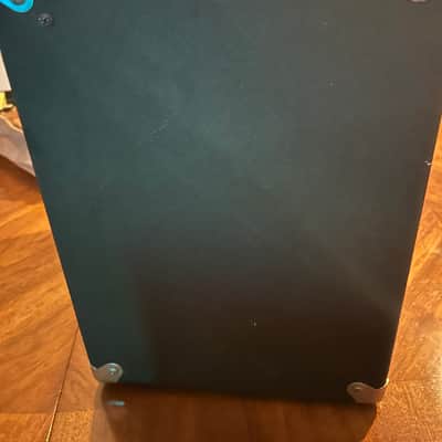 Yorkville BassMaster XM50 – 50W 1x10 Bass Combo Amp amplifier image 3