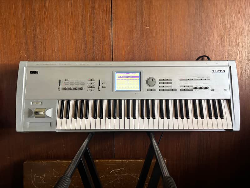 Korg Triton 61 key Music Workstation / Sampler image 1