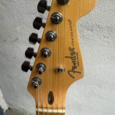 Fender American Professional II Stratocaster with Maple Fretboard 2020 - Present - Black image 3
