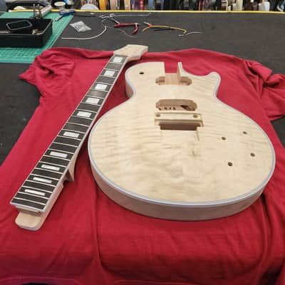 Brio LP-Style 5/8" thick Flame Maple Top, Mahogany Body & Neck Floyd Rose image 18
