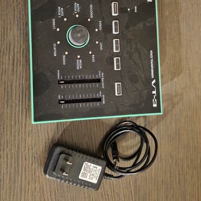 Roland AIRA VT-3 Voice Transformer - Black image 2