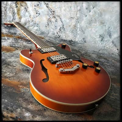Gretsch G2655 Streamliner Center Block Jr. Double-Cut with V-Stoptail image 12