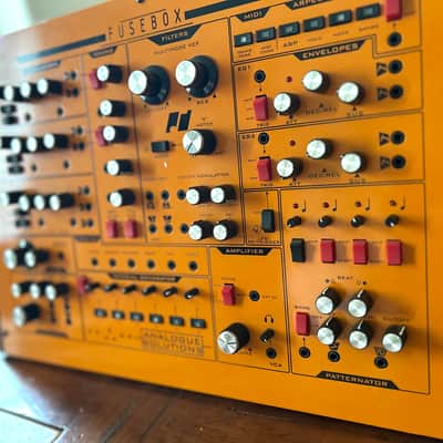 Analogue Solutions Fusebox 3 VCO Analog Monosynth 2010s - Orange image 2