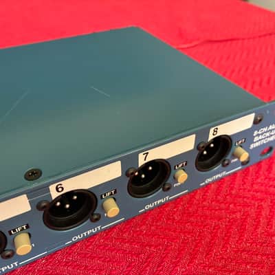 Radial SW8 MK2 8-Channel Passive Auto-Switcher + 2 Power Supplies ! image 5