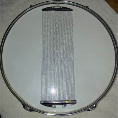 Crown Snare 6 lug 14" x 5 1/2" 1960's Sparkle Red image 2
