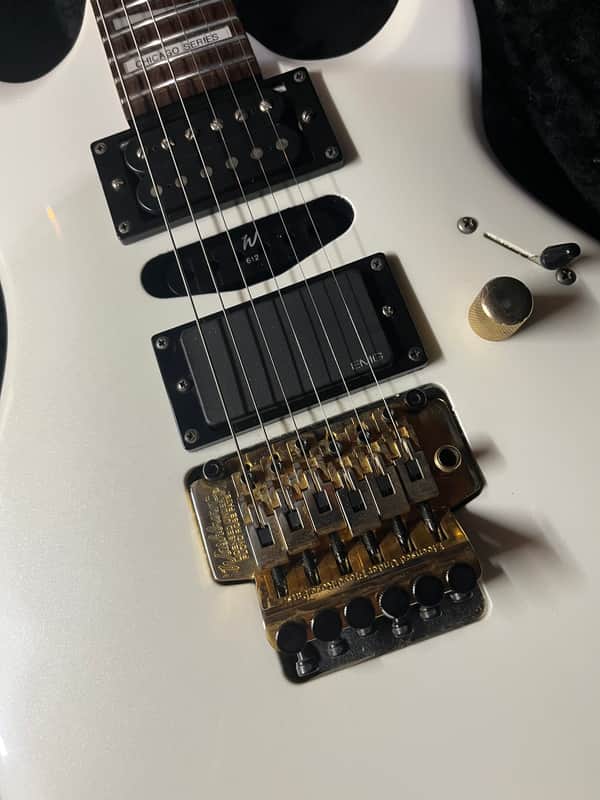 Washburn CS-780 (Chicago Series) White | Reverb