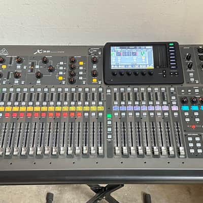 Behringer X32 40-Input 25-Bus Digital Mixing Console image 14