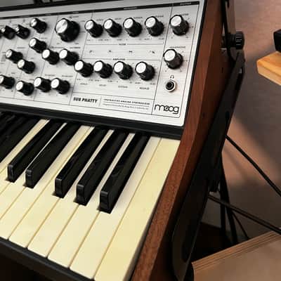 Moog Sub Phatty with Sub Piggy, extras image 3