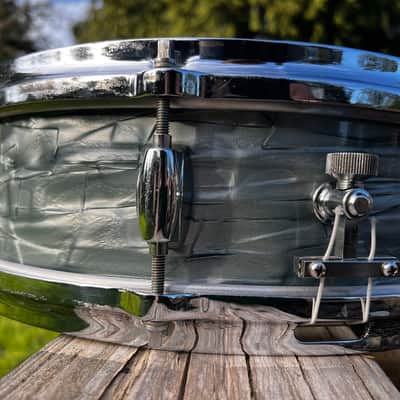 Gretsch GRETSCH VINTAGE PROGRESSIVE JAZZ MAX ROACH SNARE ROUND BADGE 4 X 14 3 PLY MBP 1950-1960 - MIDNIGHT BLUE PEARL MBP image 4