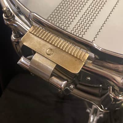 Slingerland - 5x14" Radio King 10-Lug Snare Drum. 1968–1972 - Chrome over Brass image 16
