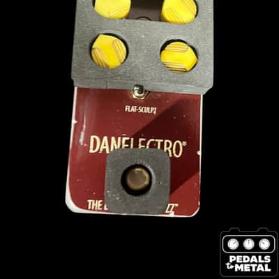 Danelectro The Eisenhower Fuzz 2019 - Red - X16295 image 3