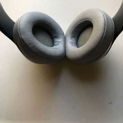 Beats by Dre Studio 3 Wireless Headphones image 6