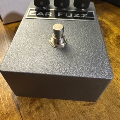 Ear Fuzz Effects Buzzaround 1st of 2022 - Gray image 1