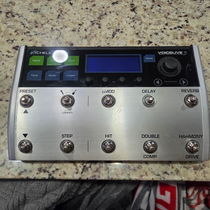TC Helicon VoiceLive 3 2014 - 2019 - Silver image 1