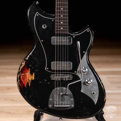 Novo Dealer Limited Nucleus Serus J Guitar – Bull Black over ‘64 3-Tone Burst image 2