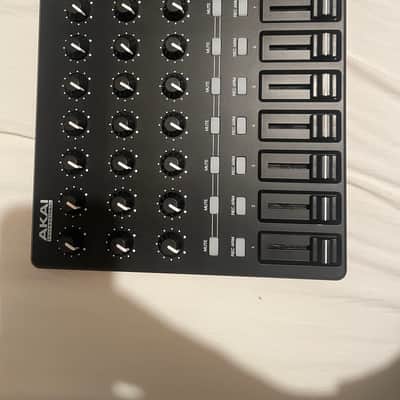 Akai MIDImix Portable Mixer/DAW Controller | Reverb