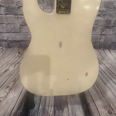 Fender Mike Dirnt Road Worn Artist Series Signature Precision Bass with Maple Fretboard 2015 - Present - White Blonde image 8
