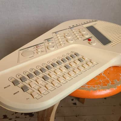 Suzuki OM-300 Omnichord 1996 - Beige image 2