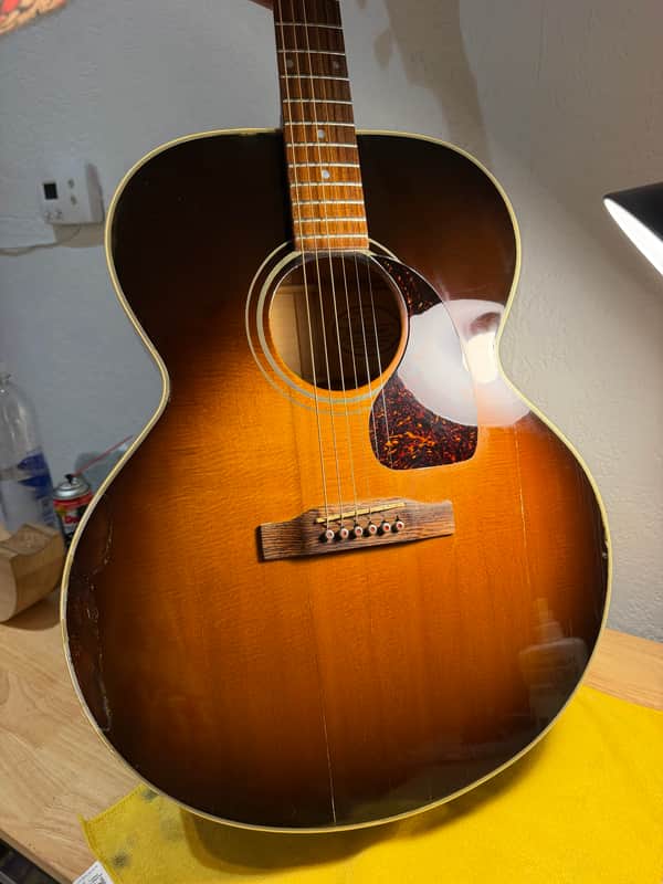 Gibson J-100