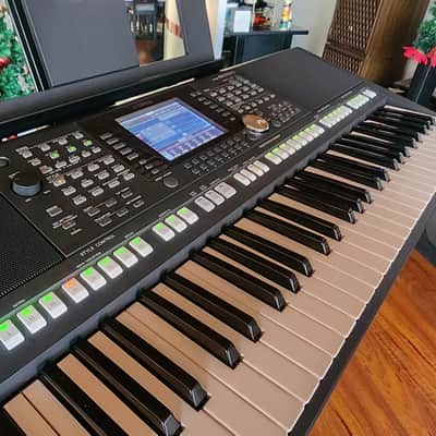Yamaha PSR-S950 61-Key Arranger Workstation USED in mint condition