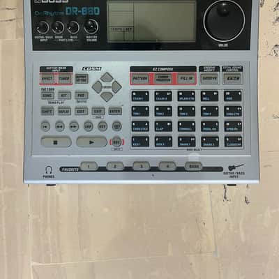 Boss DR 880