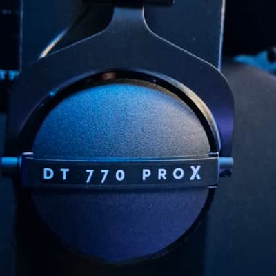 Beyerdynamic DT 700 PRO X Closed Back Headphones - 48 Ohms 2021 - Present - Black image 6