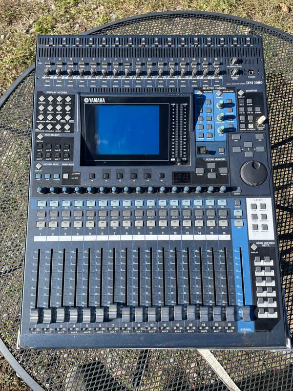 Yamaha DM1000 2013 - Blue image 1