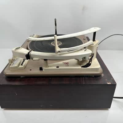 Vintage Garrard 210 Turntable / Record Player image 9