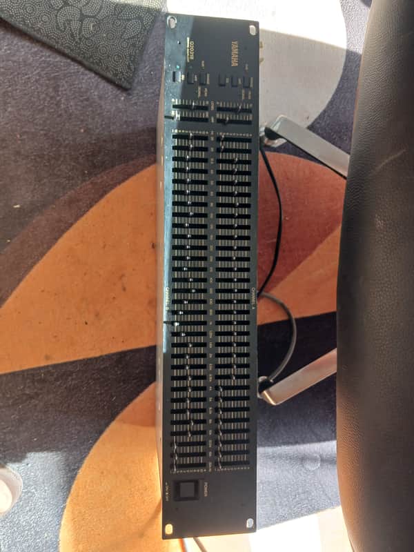Yamaha Q2031B Dual-Channel Graphic Equalizer 2010s - Black image 1