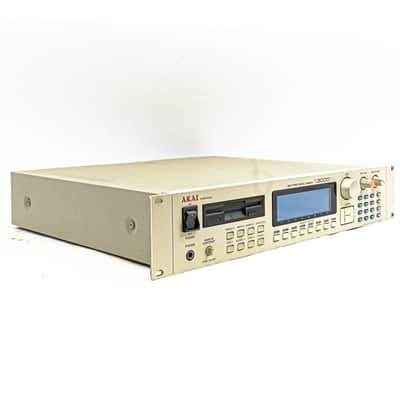 Akai Professional S3000XL MIDI Stereo Digital Sampler OS 1.50 32MB Original Box image 5