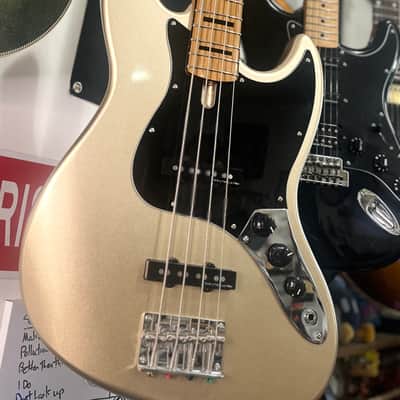 Sire Marcus Miller VR 4 stringChampagne Gold W/MONO Stealth case image 7