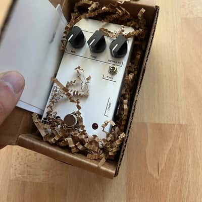 JHS 3 Series Delay 2020 - Present - White image 1