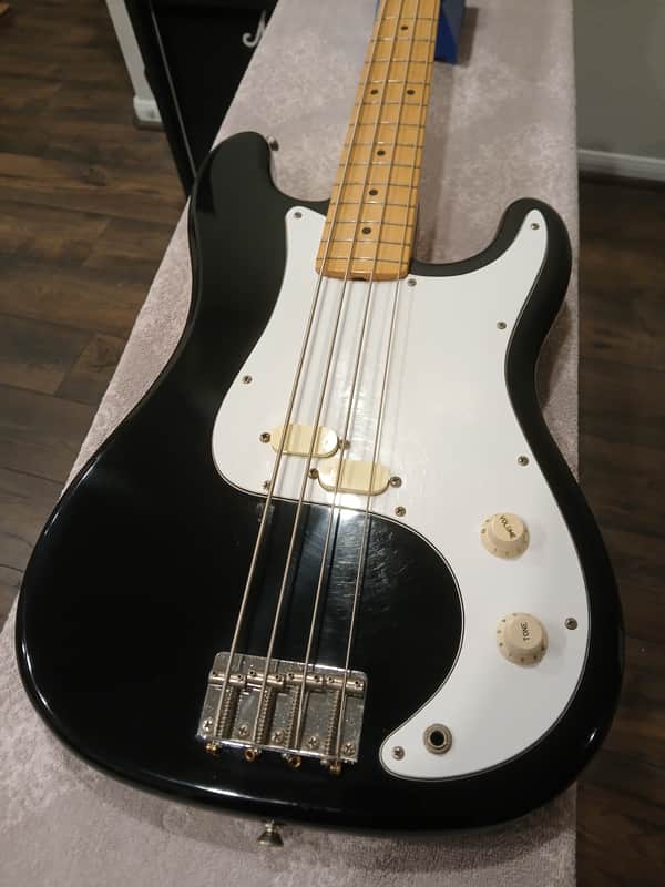 Squier Bullet Bass B-34 1984 - 1985 - Black image 1